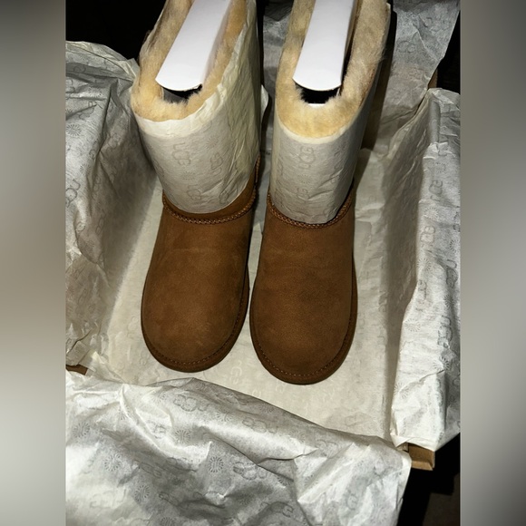 Kids UGG BAILEY BOW II CHESTNUT - Picture 14 of 15